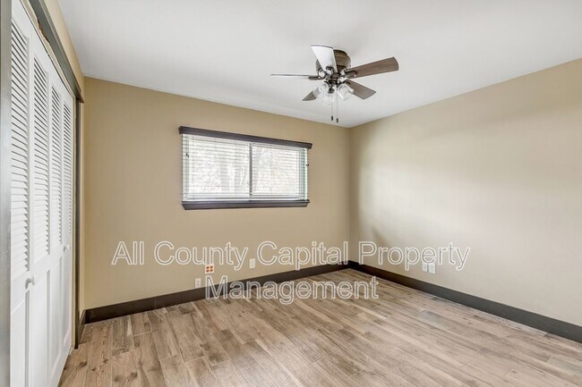 Building Photo - 112 W Mimosa Cir