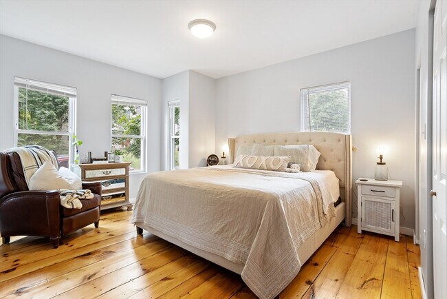 Building Photo - 13 Prospect St