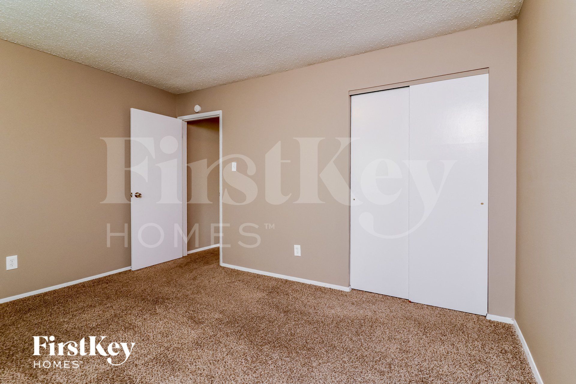 Building Photo - 6155 Fox Chase Ct