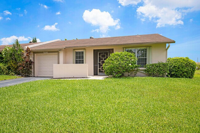 Building Photo - 5241 Breadfruit Cir