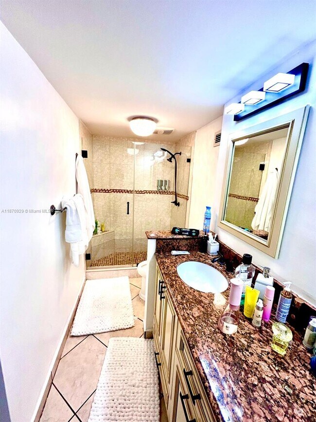 Building Photo - 3725 S Ocean Dr