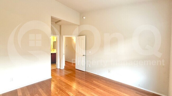 Building Photo - 900 S 94th St