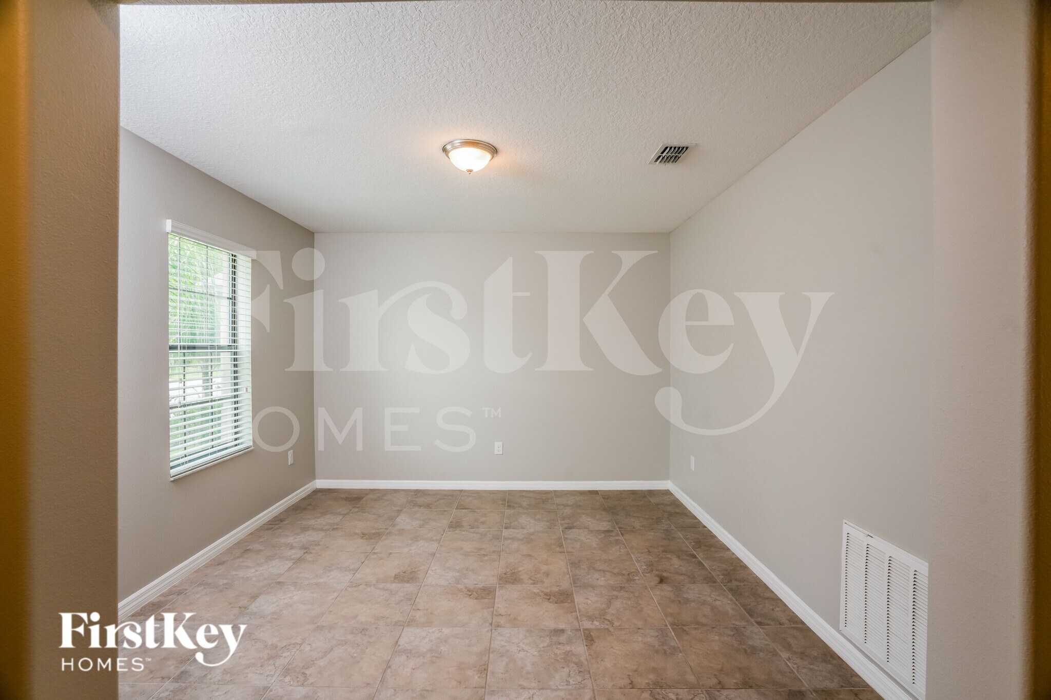 Building Photo - 9627 Sage Creek Dr