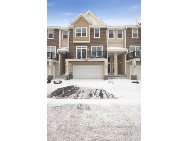 Building Photo - 11896 Emery Village Dr N