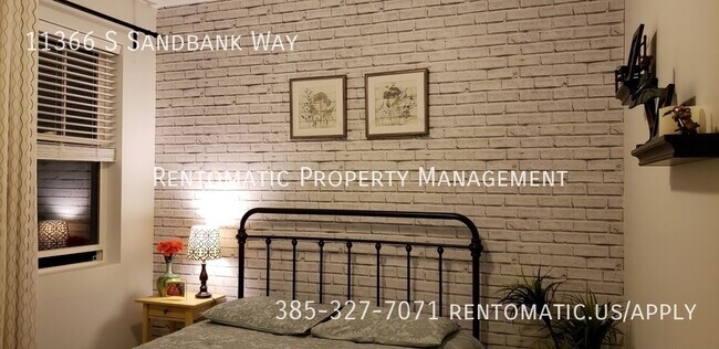 Building Photo - 11366 Sandbank Way