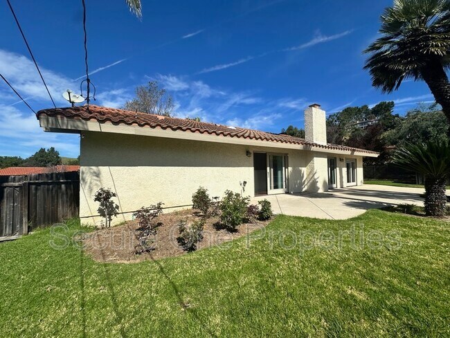 Building Photo - 1390 Calle Pecos