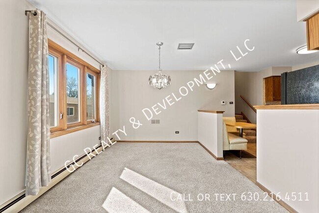 Building Photo - 1513 N La Grange Rd