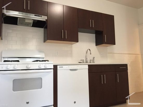 Building Photo - 81 Winchester St