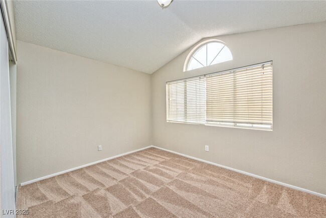 Building Photo - 1051 Overture Dr