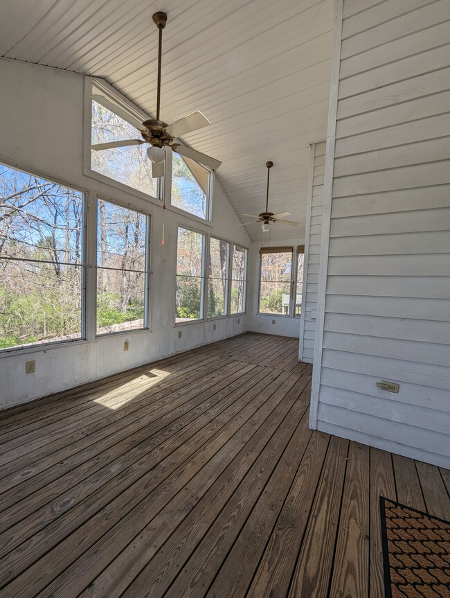 Building Photo - 1401 Francis Station Dr