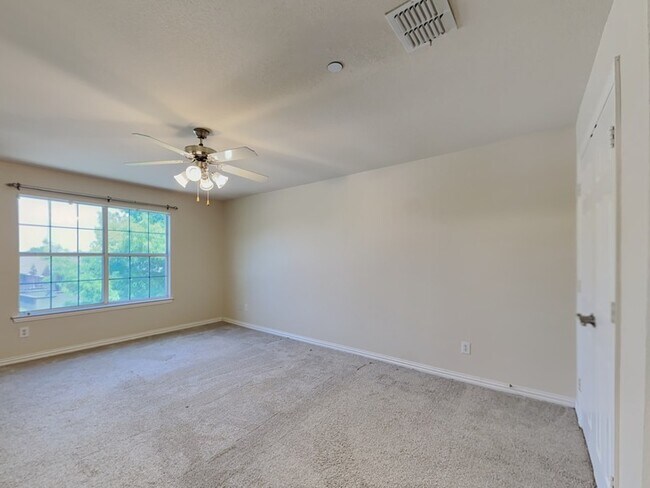 Building Photo - 3312 Belladonna Dr