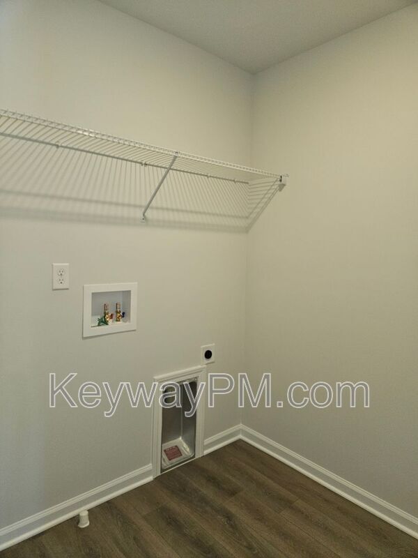 Building Photo - 1301 Newbern Dr