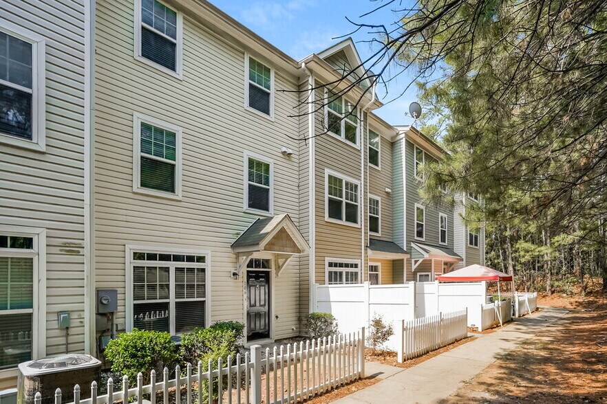 Building Photo - 311 Gilman Ln