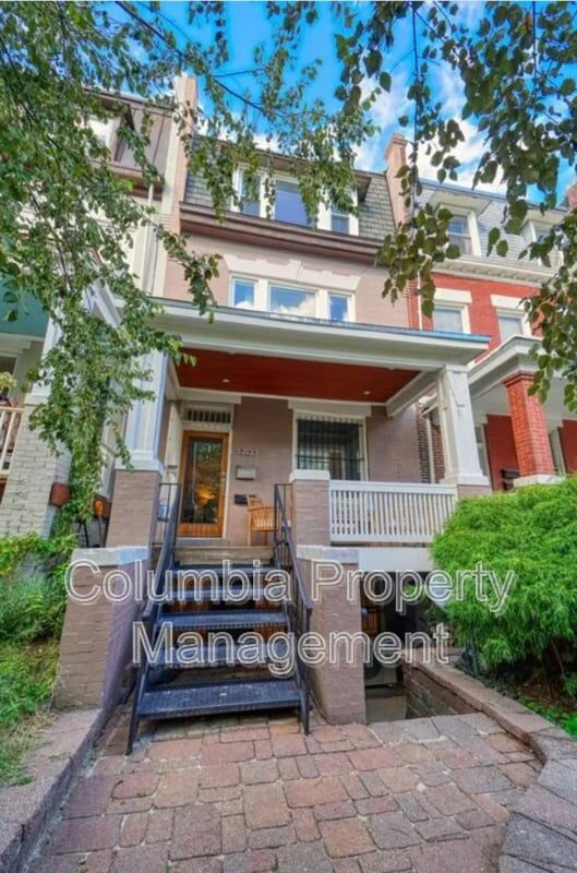 Primary Photo - 1203 Clifton St NW