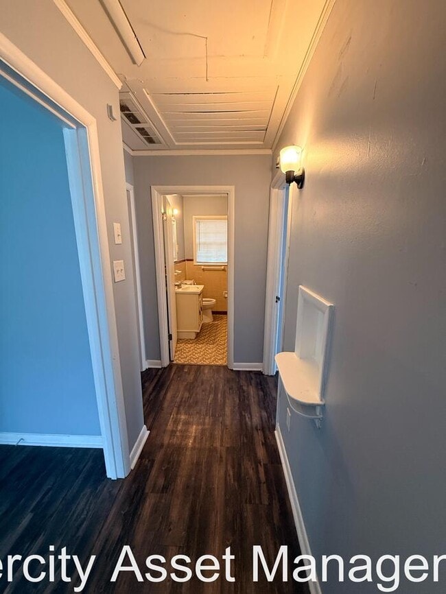 Building Photo - Berclair Beauty!!! Spacious, and section 8 welcomed !!!!!