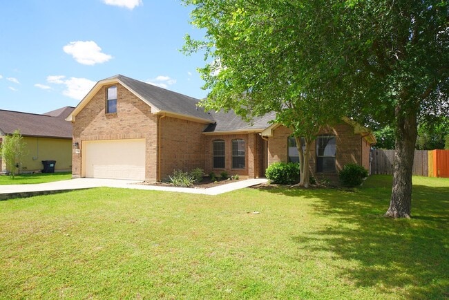 Building Photo - Move-In Ready Property Now Available in Selma, TX! - Realtor Commission: $600