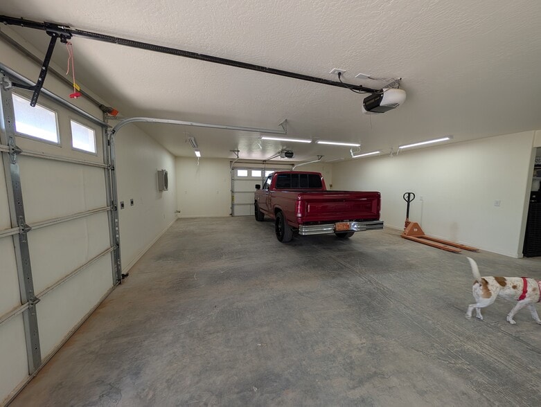 Building Photo - 1737 S Murdock Rd