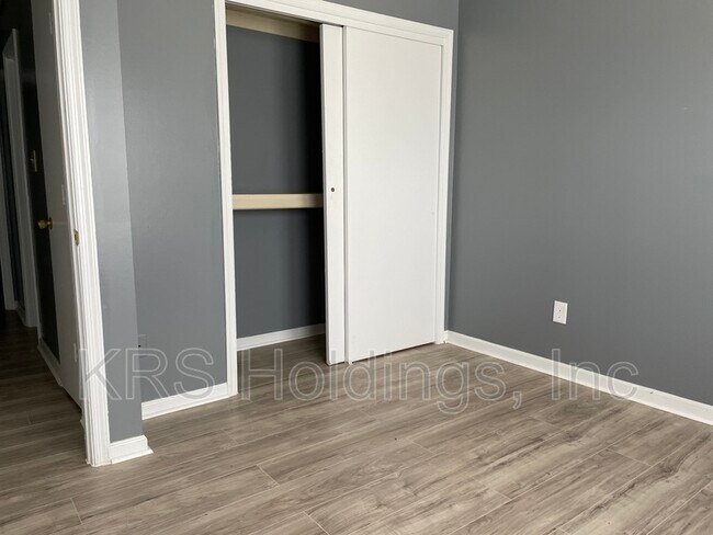 Building Photo - 3329 Weeping Willow Ln