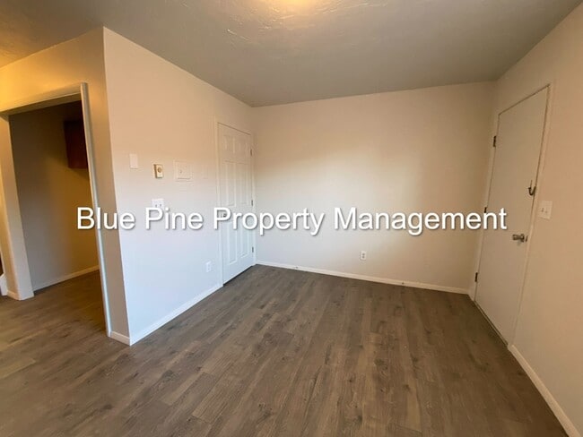 Building Photo - 1445 S Emerson Ave