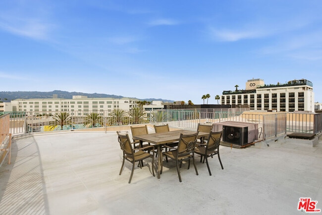 Building Photo - 121 Canon Dr