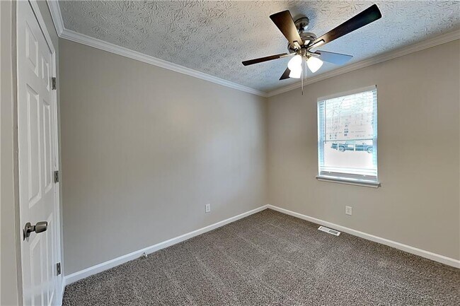 Building Photo - 258 Bethel Dr