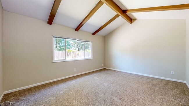 Building Photo - Rincon Valley Single Level, Landscaper Included!