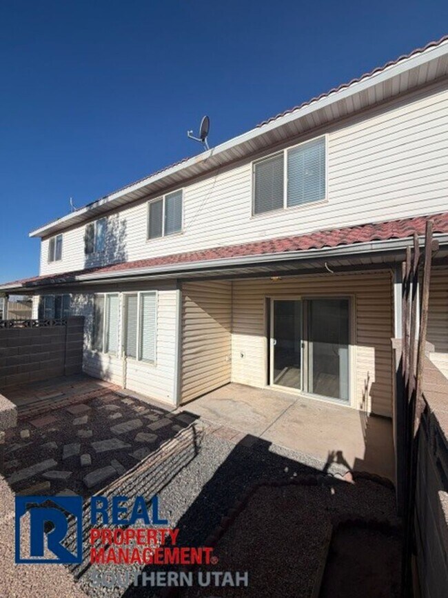 Building Photo - 794 N 195 W