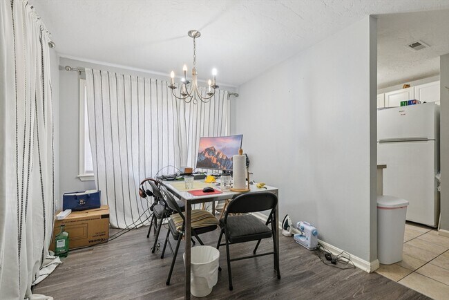 Building Photo - 25 Rockland St