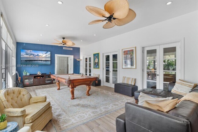 Building Photo - 9636 NE 5th Avenue Rd