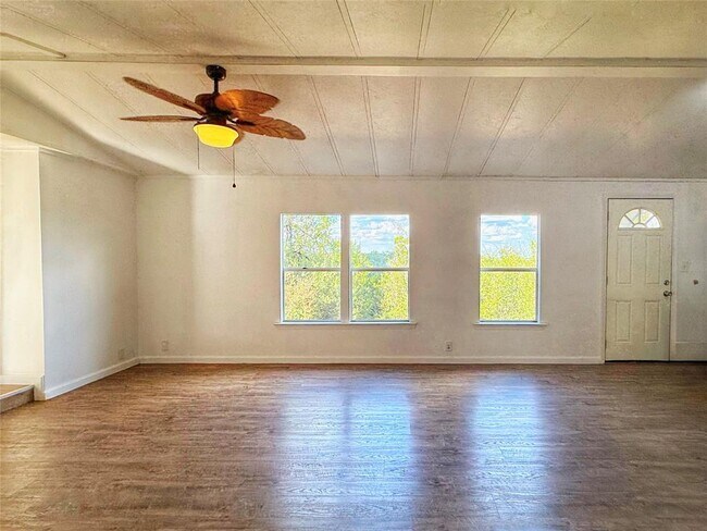 Building Photo - 10601 Ridge Rim Dr