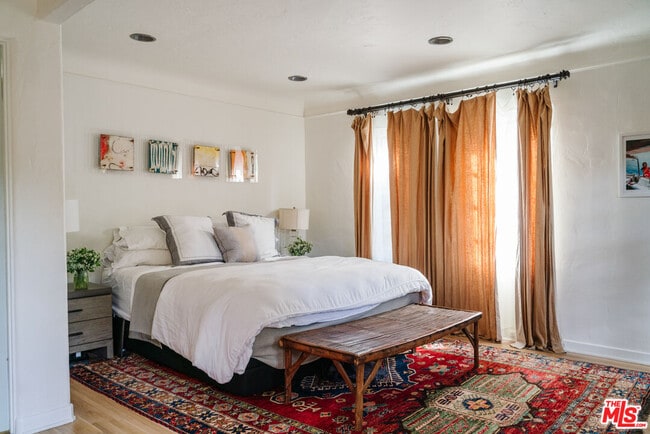 Building Photo - 1311 Maple St