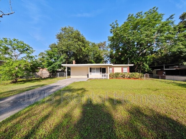 Building Photo - 2130 Patou Dr W