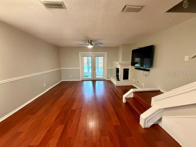 Building Photo - 5171 Lazy Oaks Dr