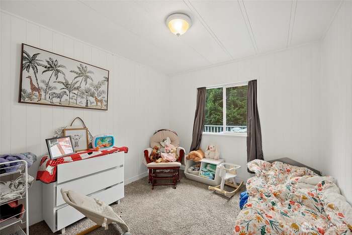 Building Photo - 16503 Village Dr SE