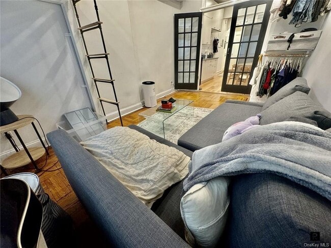 Building Photo - 100 Suffolk St