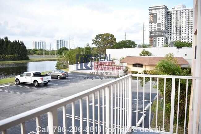 Building Photo - Modern Charm: Newly Renovated 2 Bed 2 Bath...