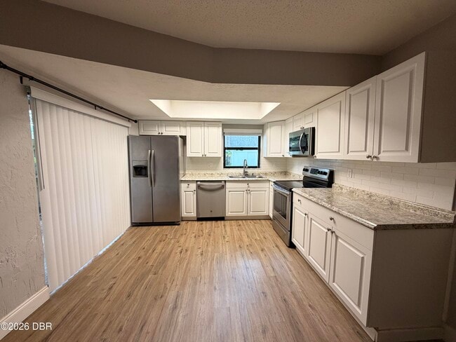 Building Photo - 87 Springwood Square