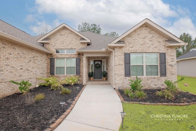 Building Photo - 214 Creek Ridge Dr