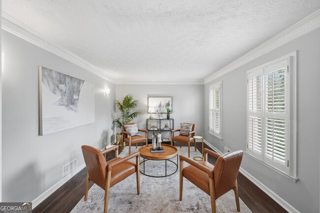 Building Photo - 4229 N Mountain Rd NE