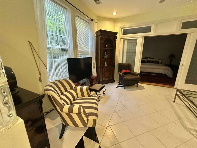 Building Photo - 2403 Shreve Hill Rd