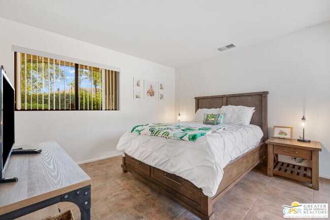 Building Photo - 40563 Desert Creek Ln