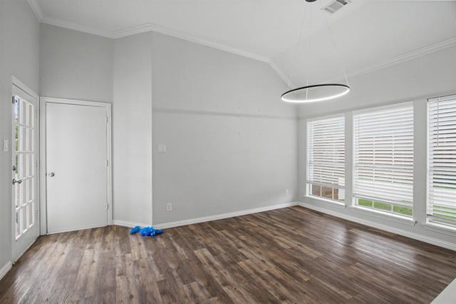 Building Photo - 805 Saratoga Dr