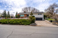 Building Photo - 2315 Armstrong Ln
