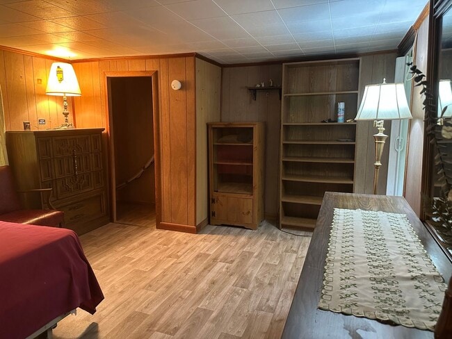 Building Photo - 3 bedroom/1 bath house  Fall Branch, TN