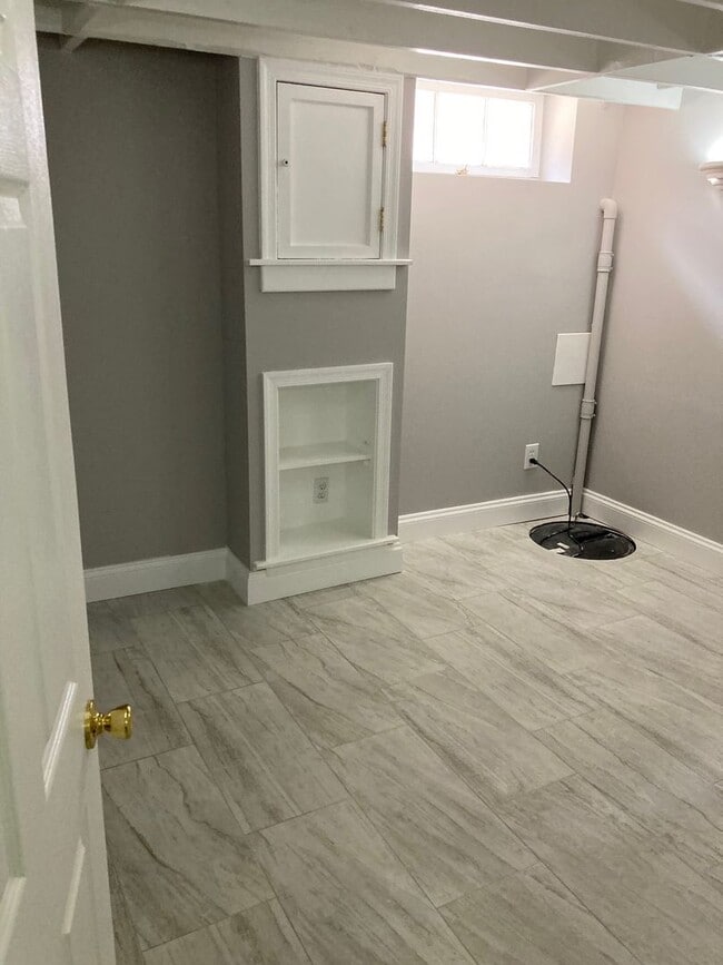 Building Photo - 2BR/2BA in historic Upper Fells Point