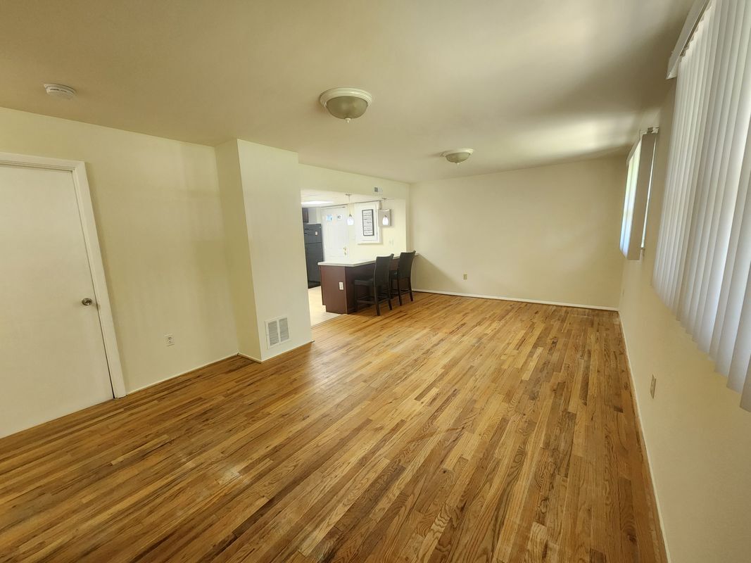 Building Photo - 13416 Tamarack Rd