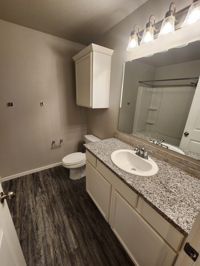 Building Photo - In Lone Star Trails! 3 bed 2 bath, 2 car garage