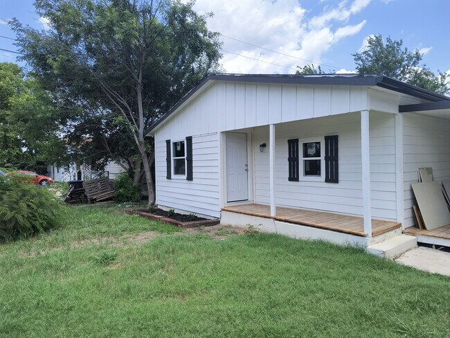 Primary Photo - 3106 Ricks Rd