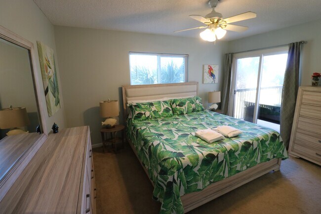 Building Photo - 4250-4A1A A1A S