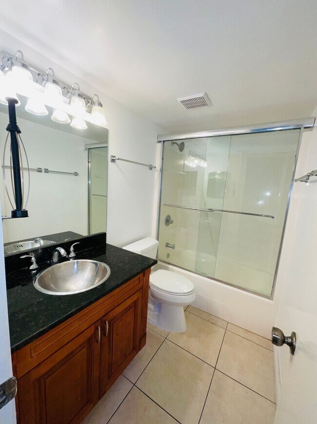 Building Photo - Beacon 21 - Sailfish Village